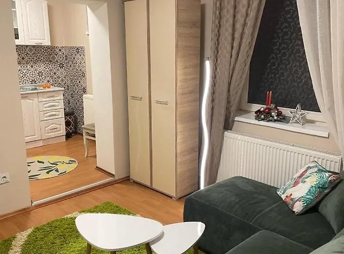 アパート Kristalo